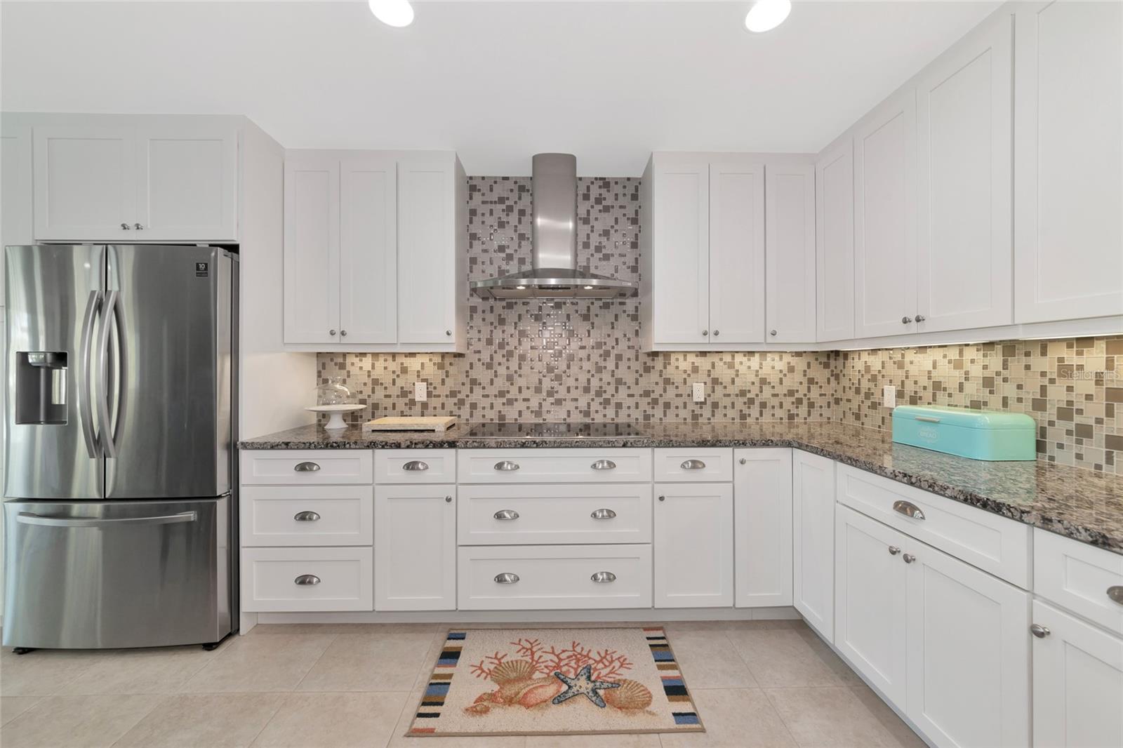 BAY PALMS 14TH UNIT - Residential