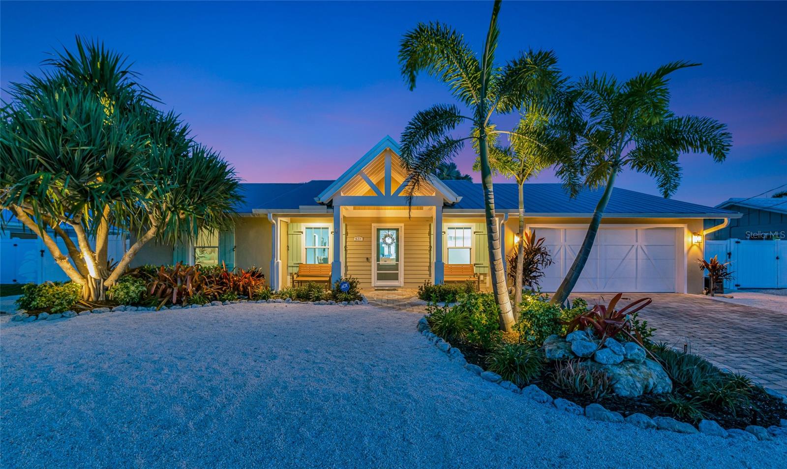 BAY PALMS 14TH UNIT - Residential
