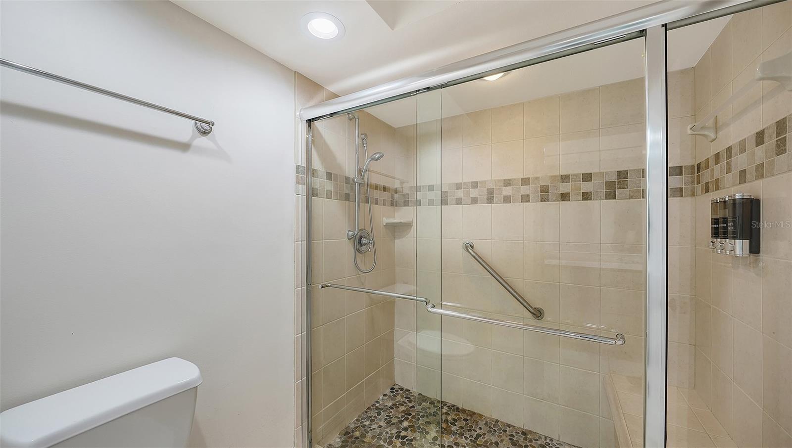 HAMMOCKS IV - Residential