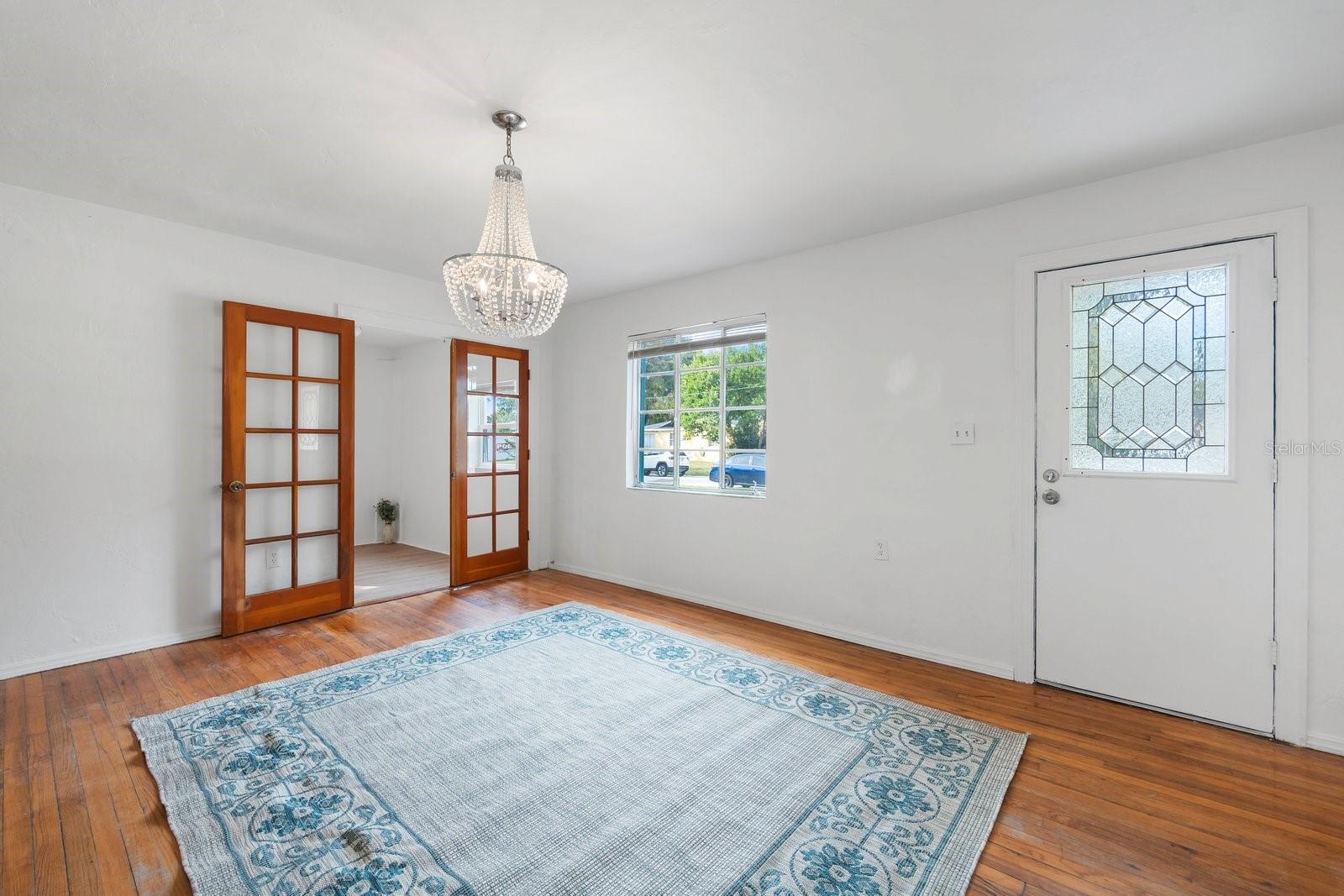 WOODLAWN HEIGHTS - Residential Lease