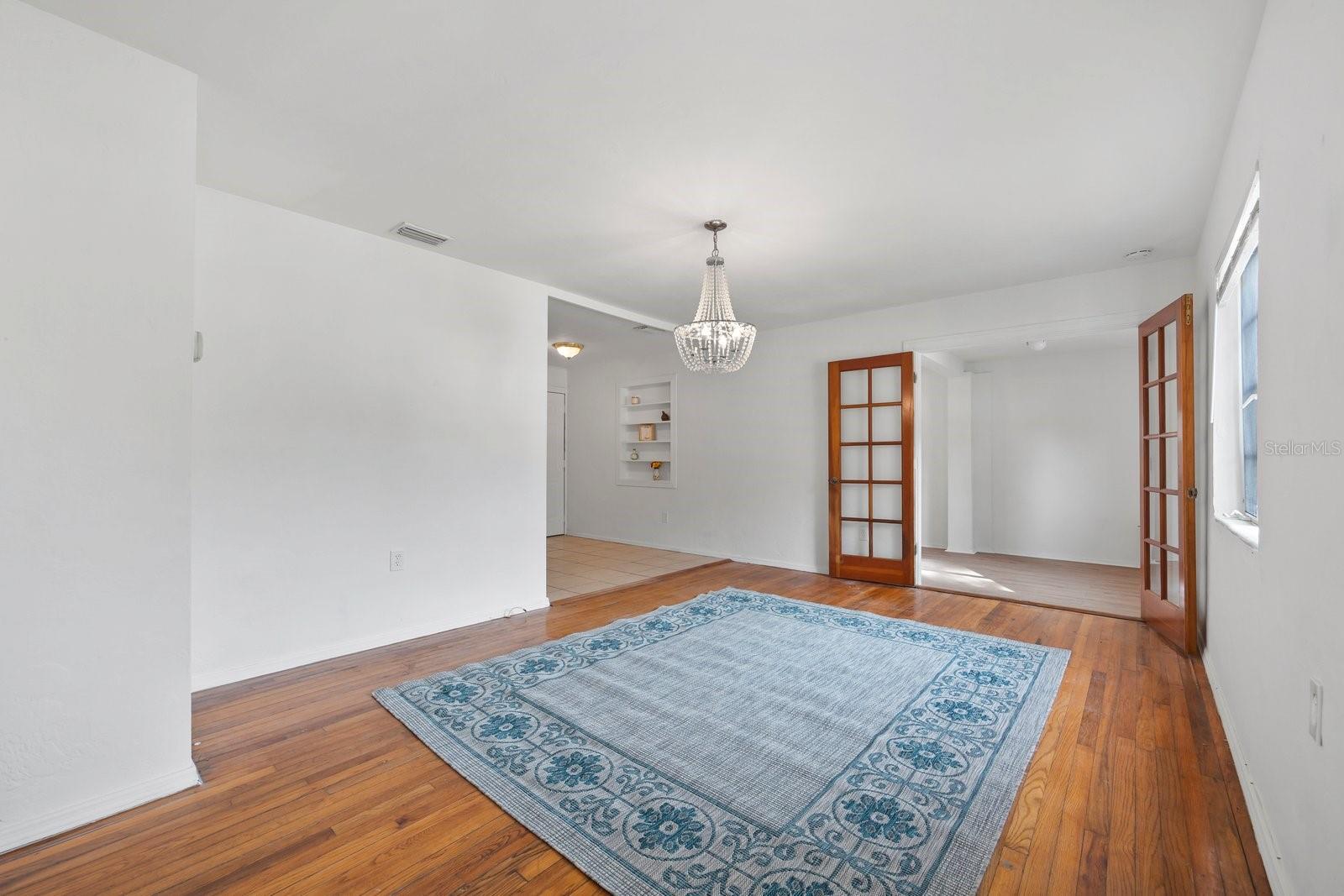 WOODLAWN HEIGHTS - Residential Lease