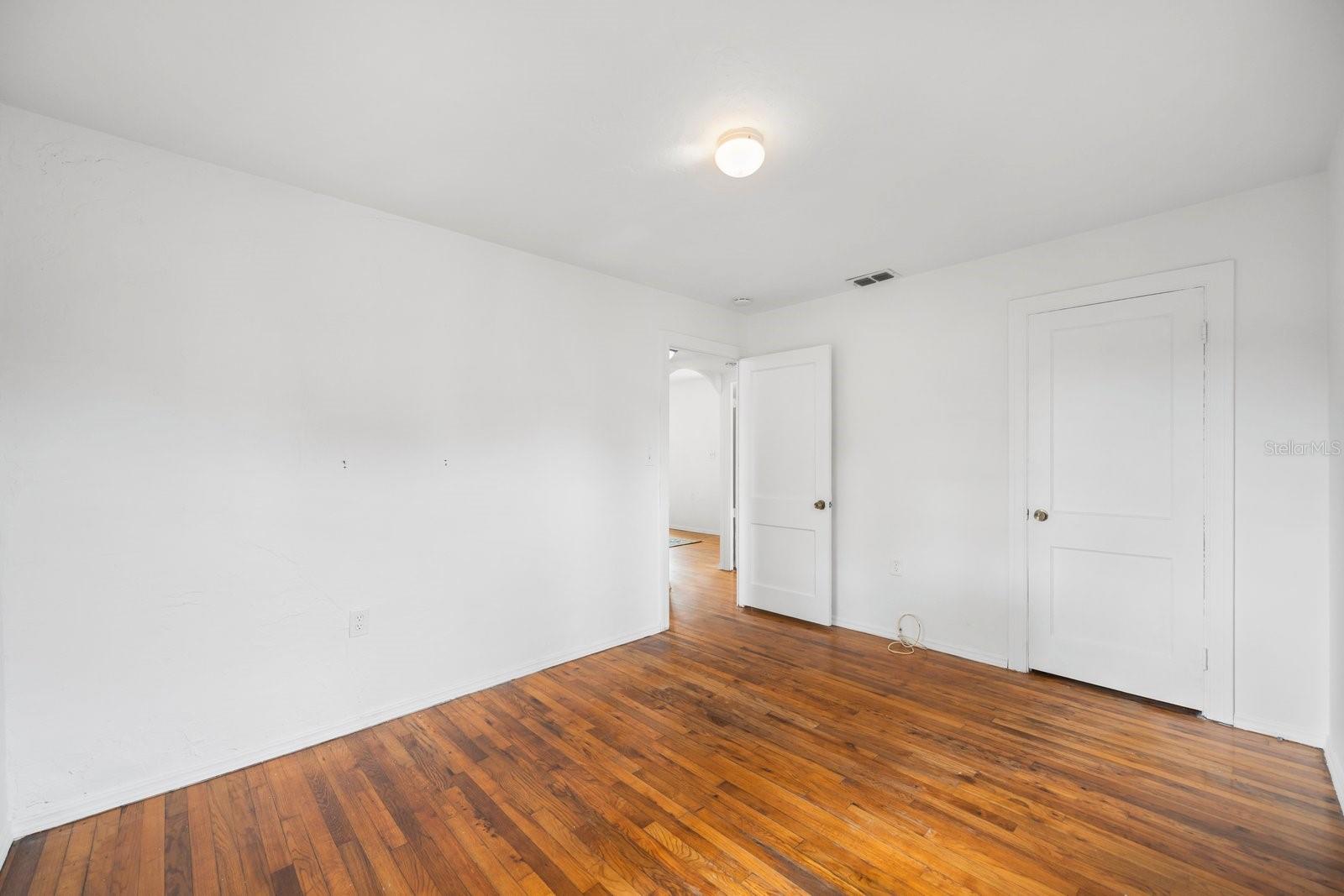 WOODLAWN HEIGHTS - Residential Lease