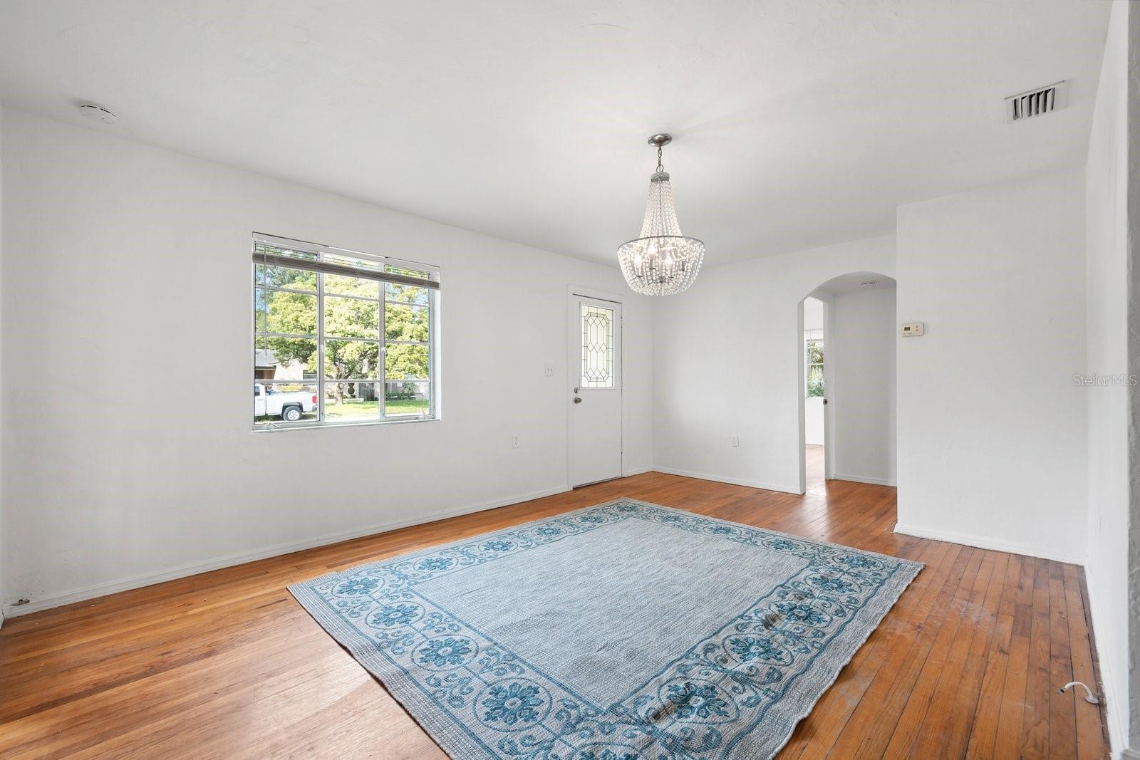 WOODLAWN HEIGHTS - Residential Lease