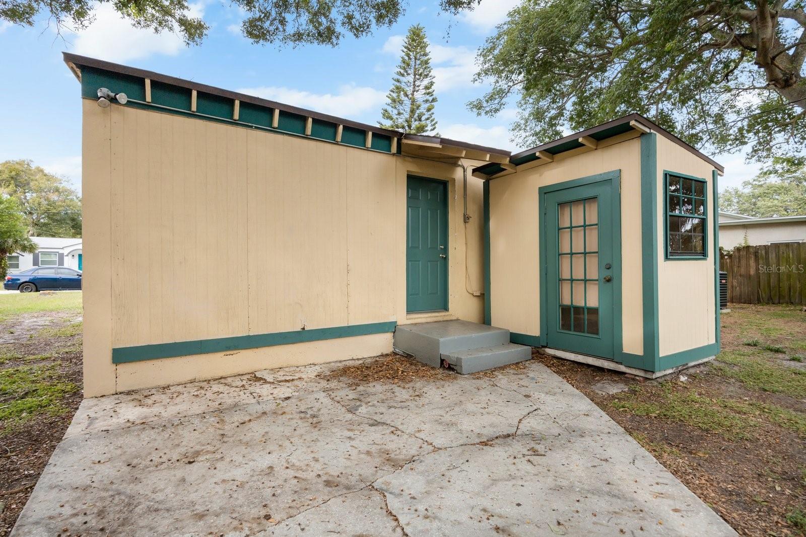 WOODLAWN HEIGHTS - Residential Lease