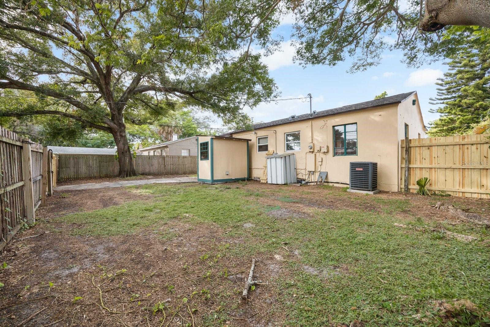 WOODLAWN HEIGHTS - Residential Lease