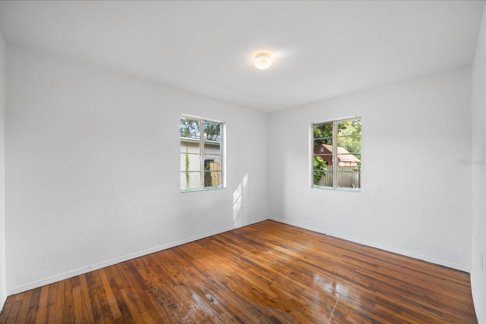 WOODLAWN HEIGHTS - Residential Lease