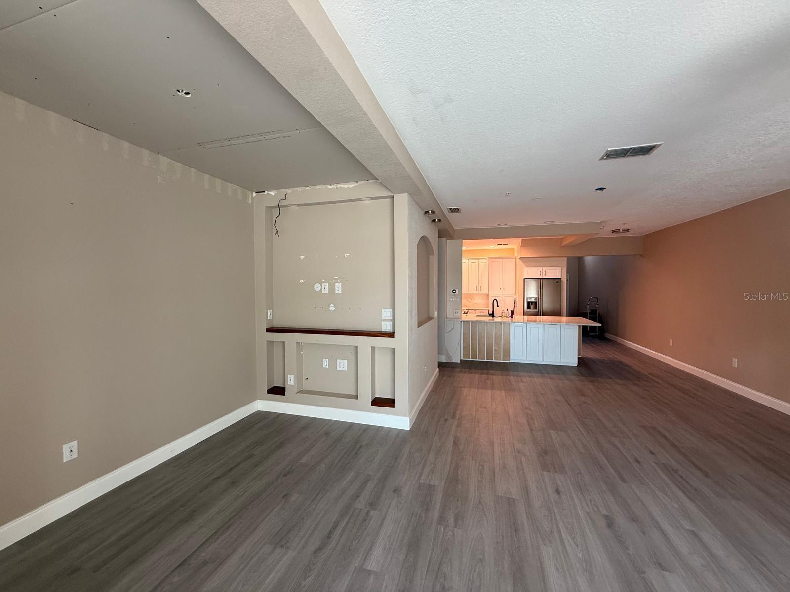 AVALON LAKES PH 03 VILLAGE A & B - Residential Lease