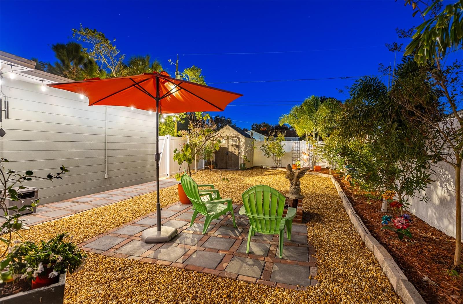 PINECREST PARK - Residential