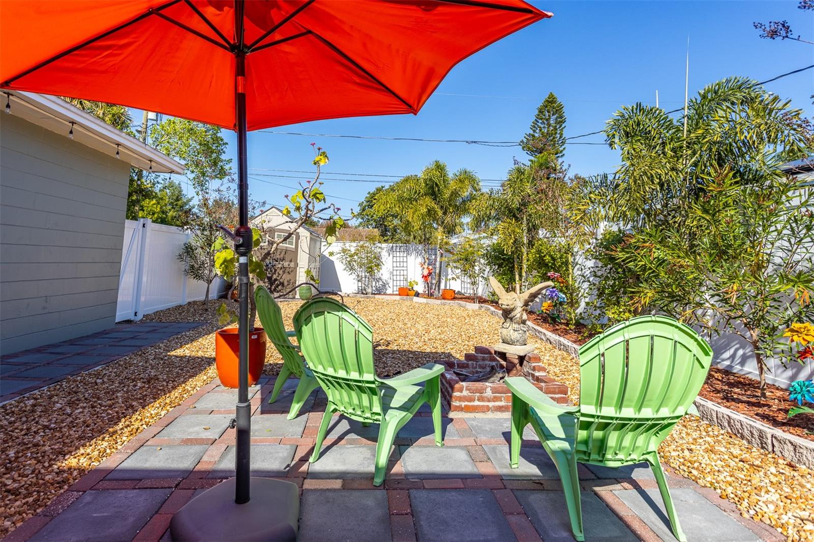 PINECREST PARK - Residential