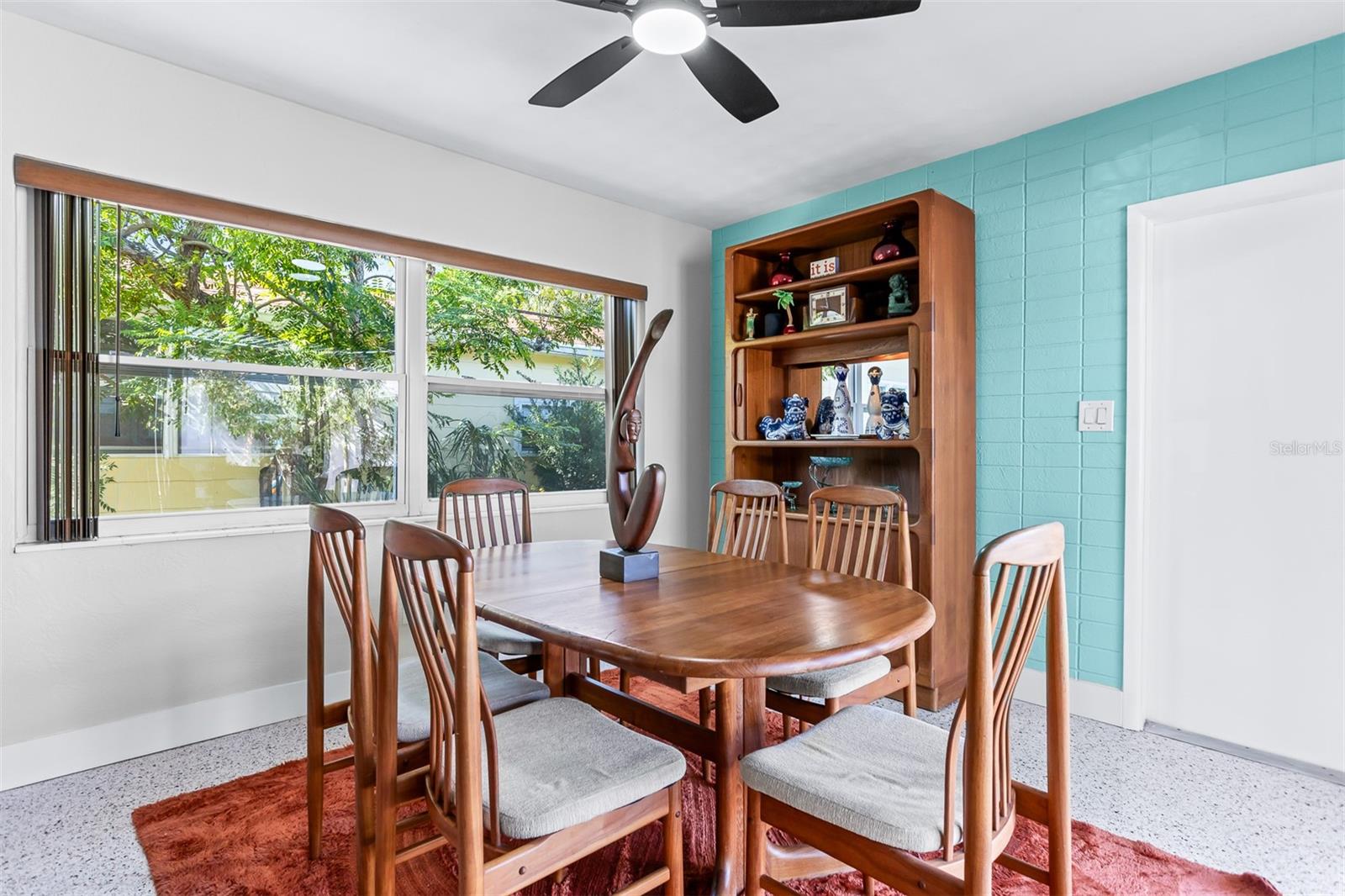 PINECREST PARK - Residential