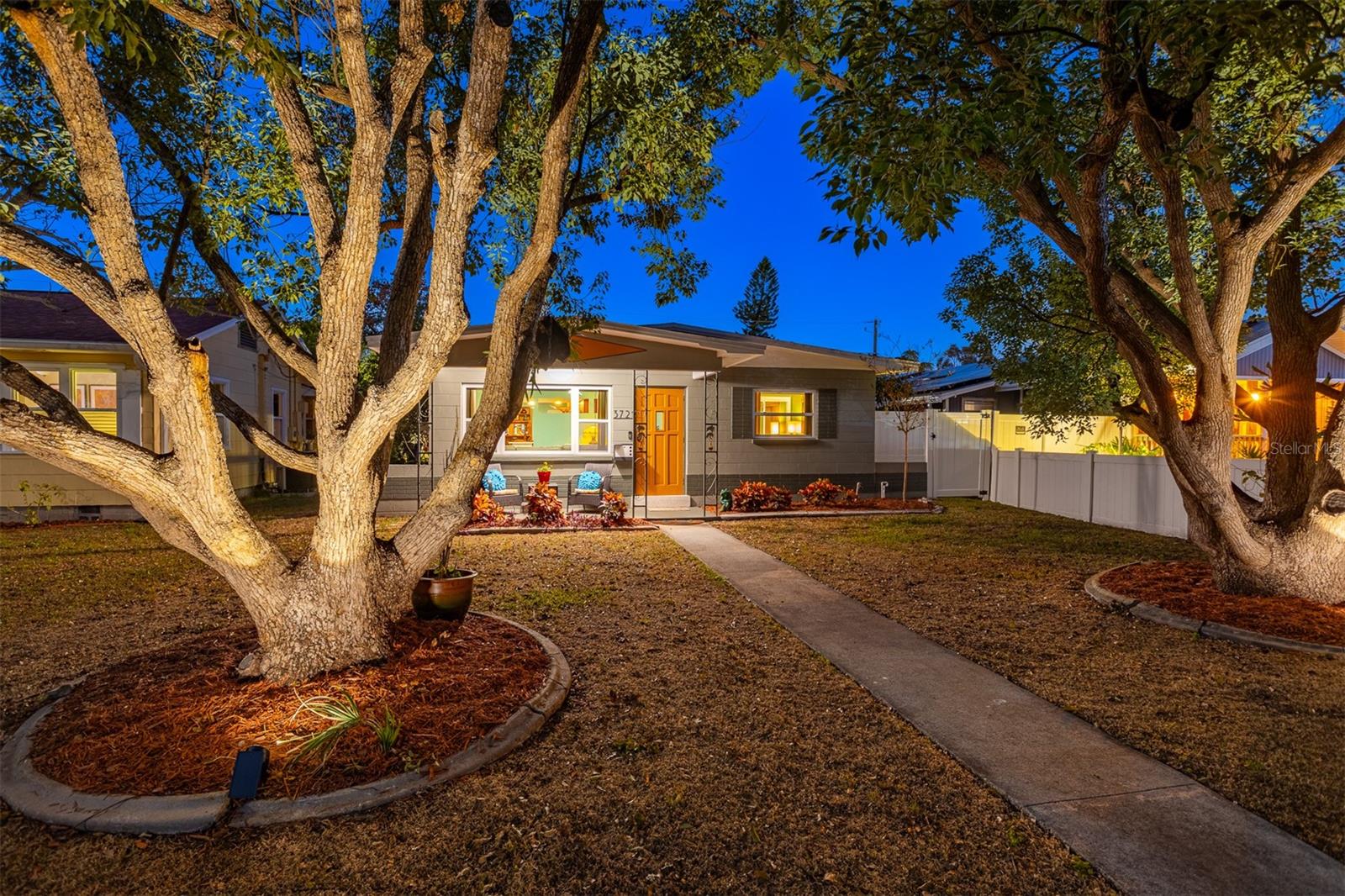 PINECREST PARK - Residential