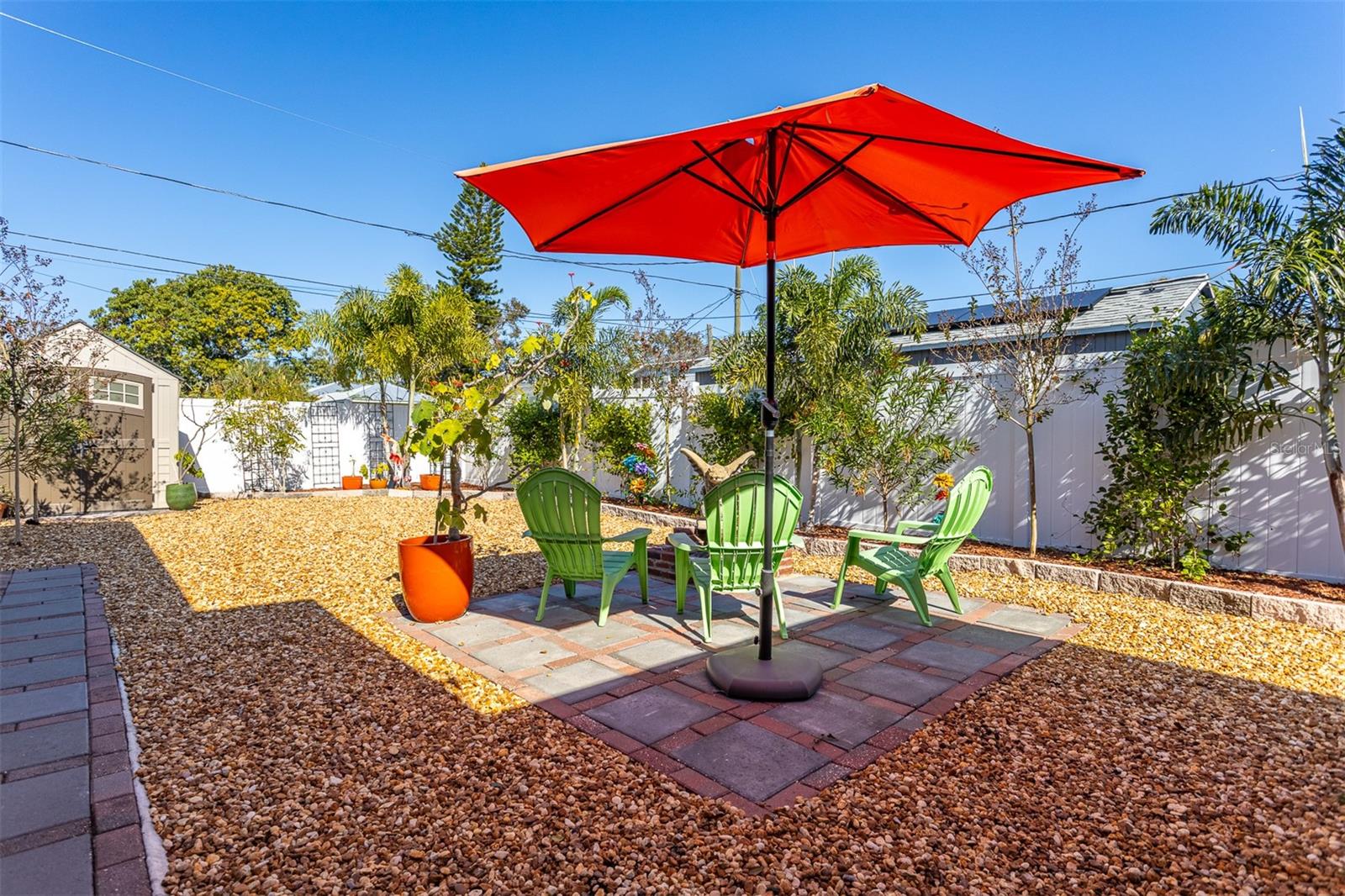 PINECREST PARK - Residential