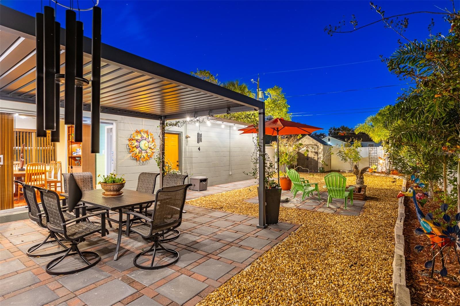 PINECREST PARK - Residential