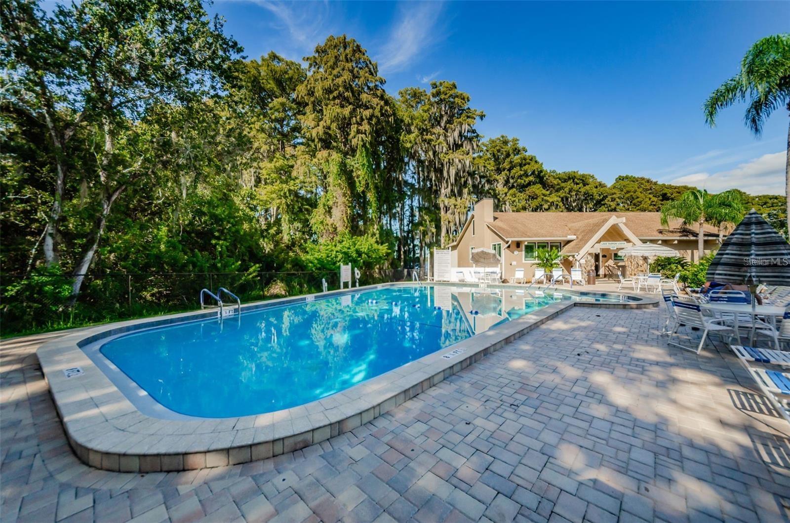 GREENVIEW VILLAS CONDO I - Residential