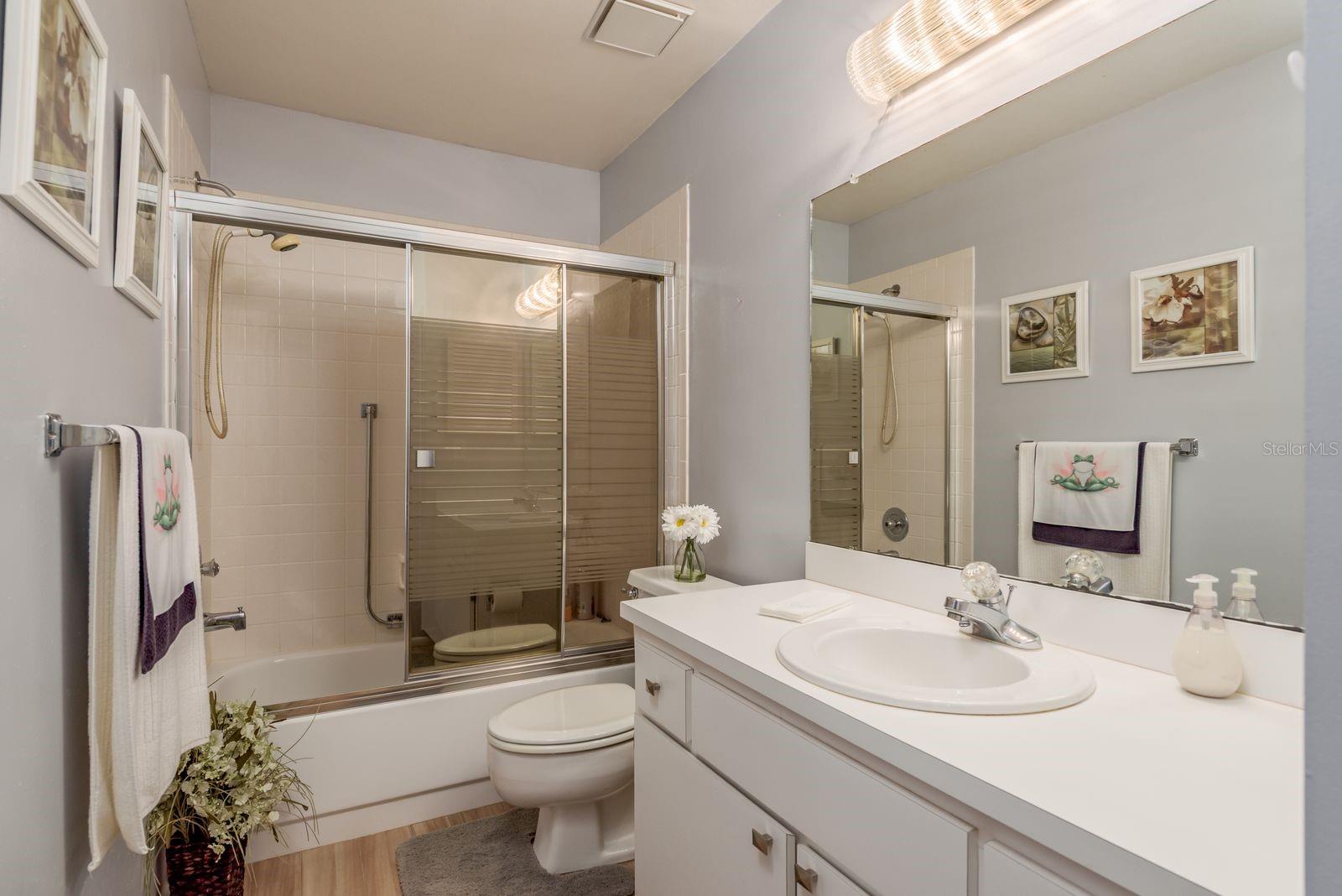 GREENVIEW VILLAS CONDO I - Residential