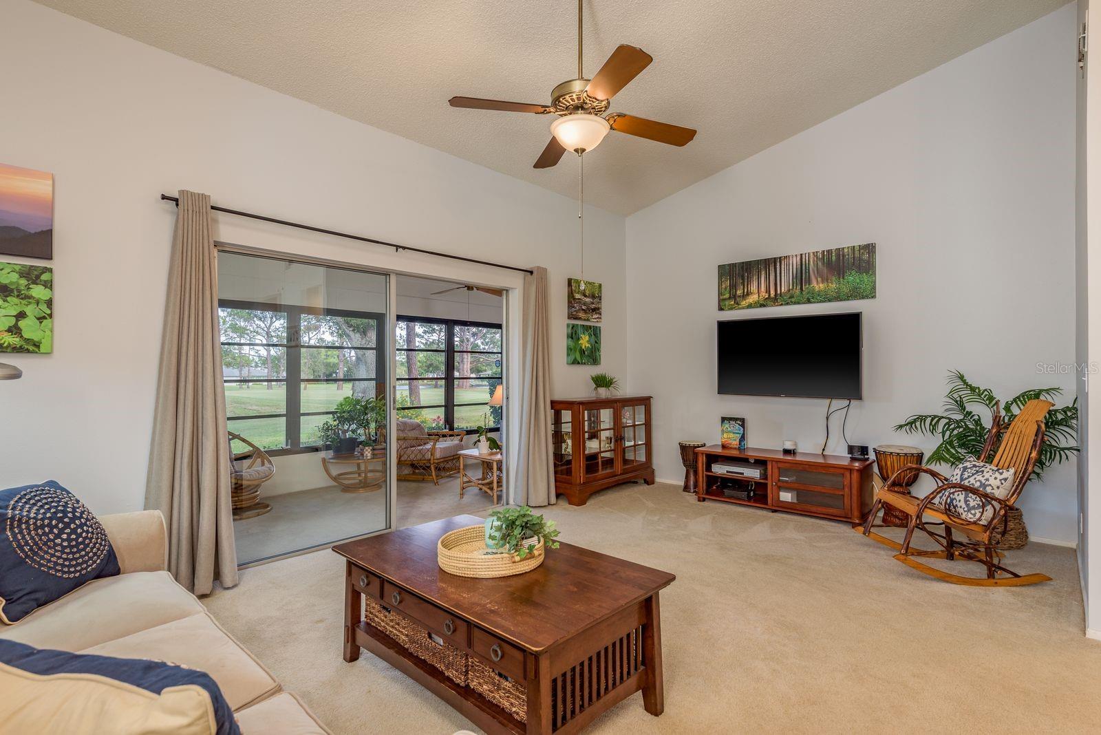 GREENVIEW VILLAS CONDO I - Residential