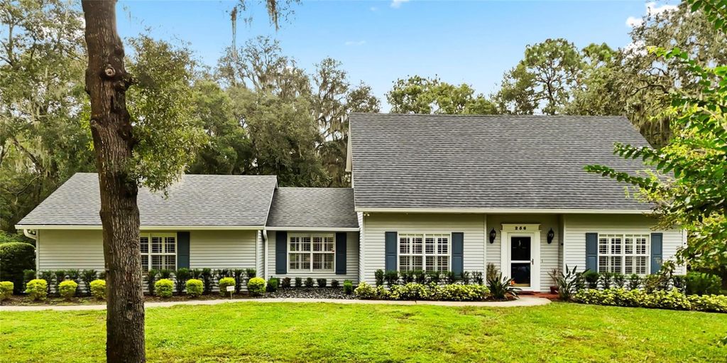 Photo of 256 Crooked Tree Trail, Deland, FL 32724 (MLS # V4944807)
