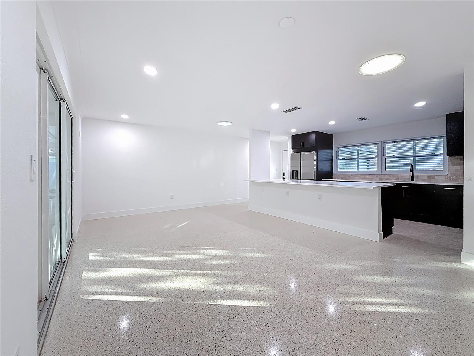 HARBOR VIEW VILLAS 1ST ADD - Residential Lease