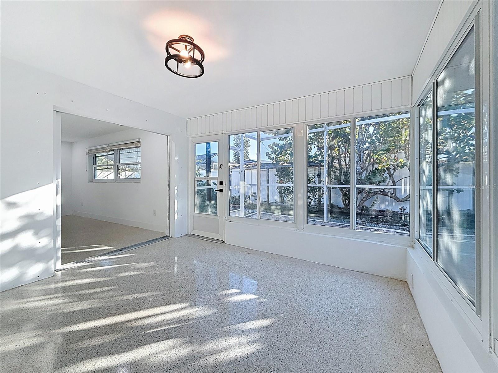 HARBOR VIEW VILLAS 1ST ADD - Residential Lease