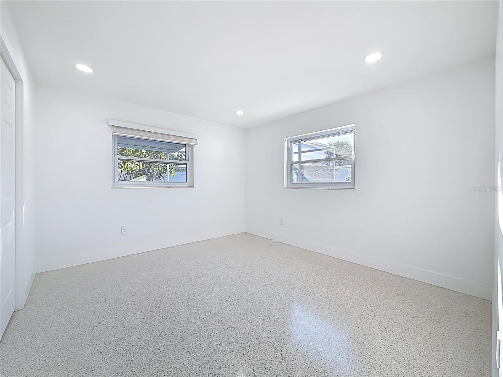 HARBOR VIEW VILLAS 1ST ADD - Residential Lease