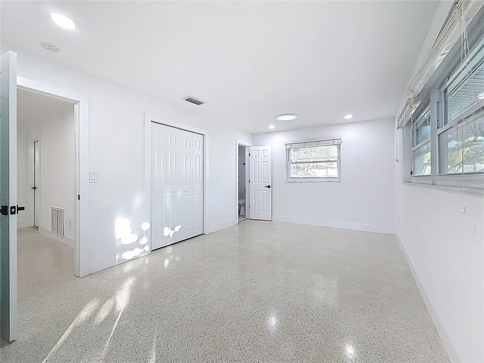 HARBOR VIEW VILLAS 1ST ADD - Residential Lease