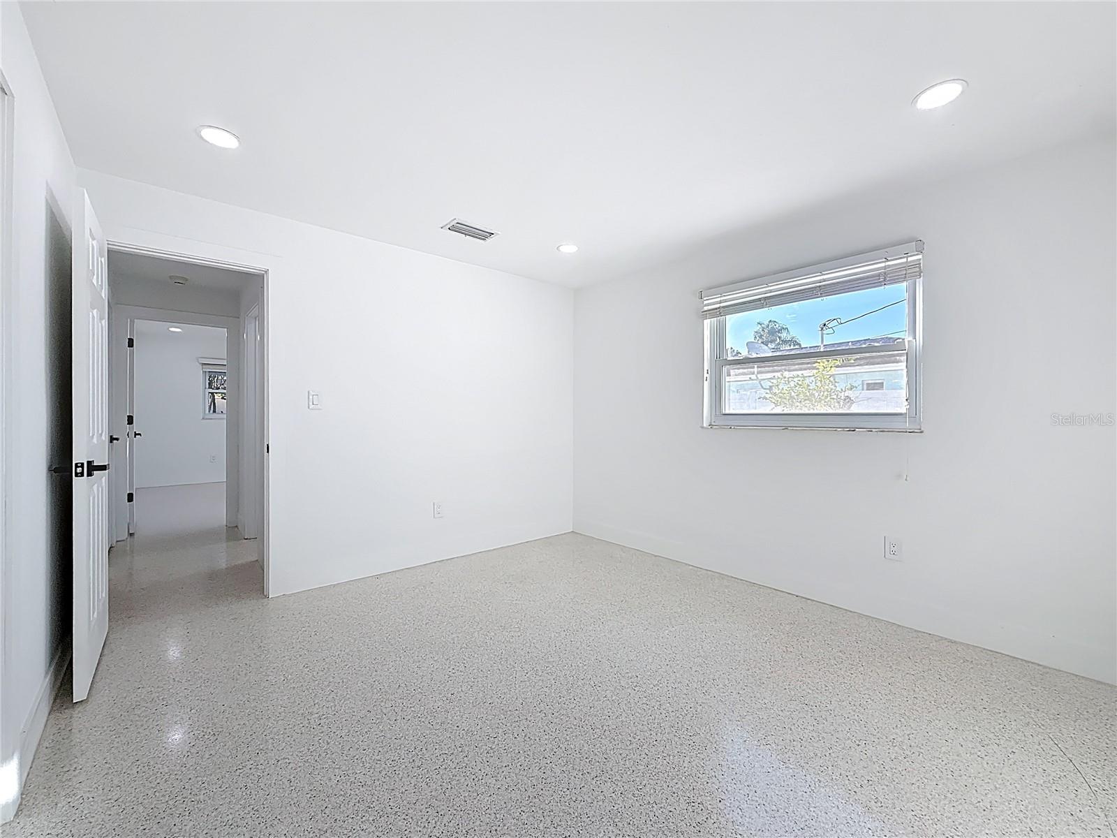 HARBOR VIEW VILLAS 1ST ADD - Residential Lease