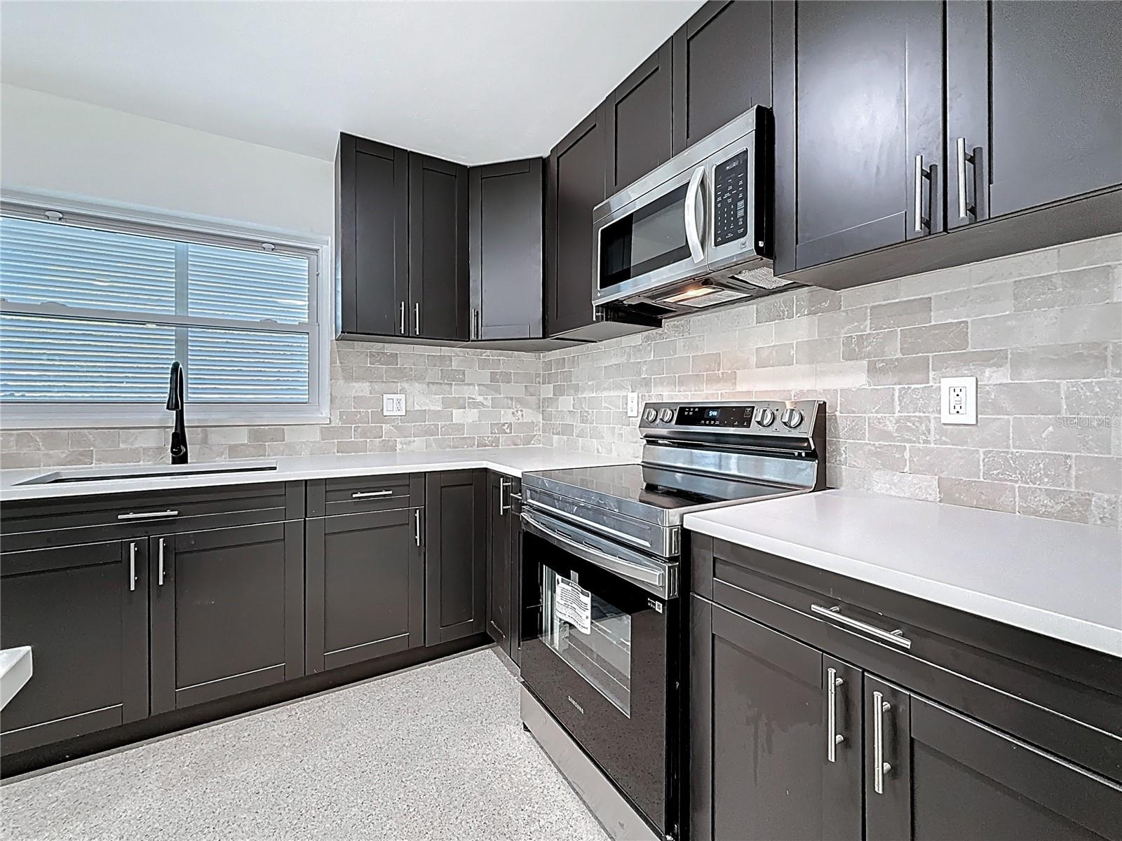 HARBOR VIEW VILLAS 1ST ADD - Residential Lease