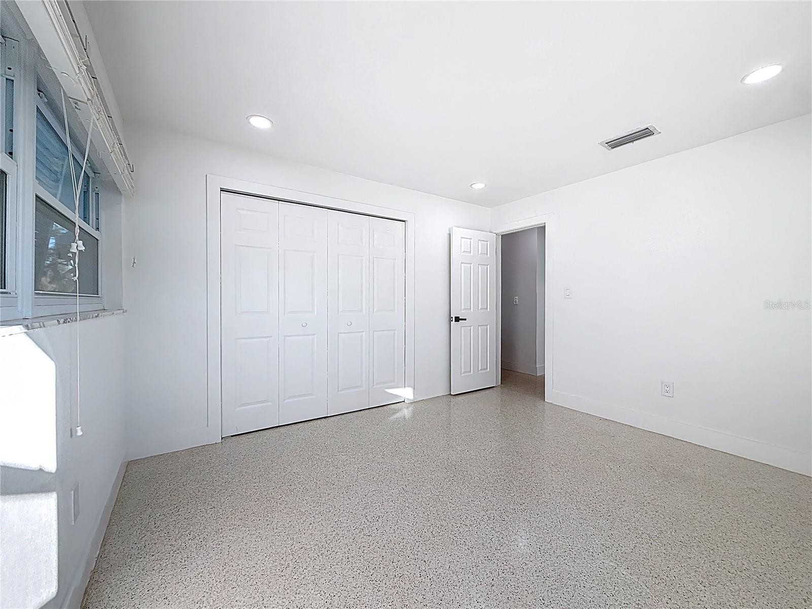 HARBOR VIEW VILLAS 1ST ADD - Residential Lease