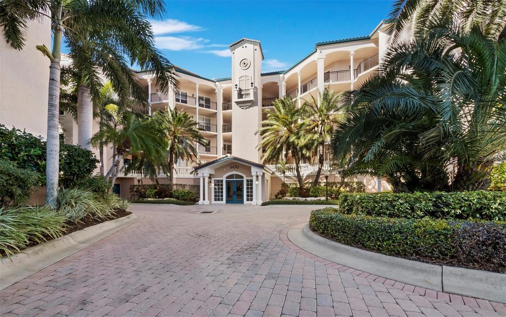 Photo of 5430 Eagles Point Circle #105, Sarasota, FL 34231 (MLS # A4681273)
