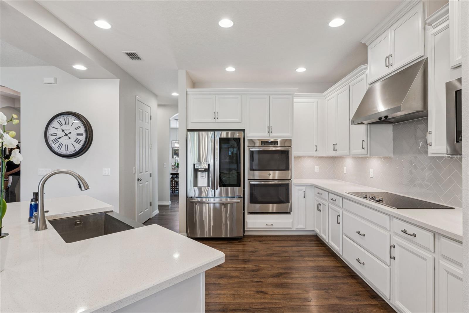 RETREAT AT LAKE CHARM - Residential