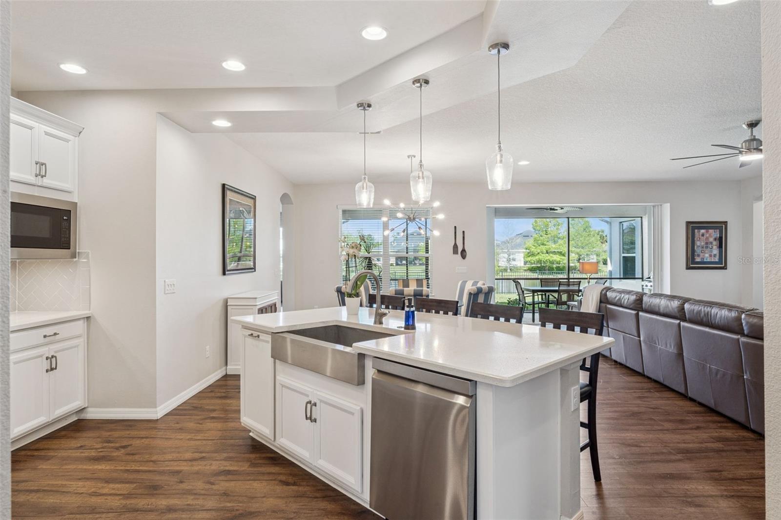 RETREAT AT LAKE CHARM - Residential