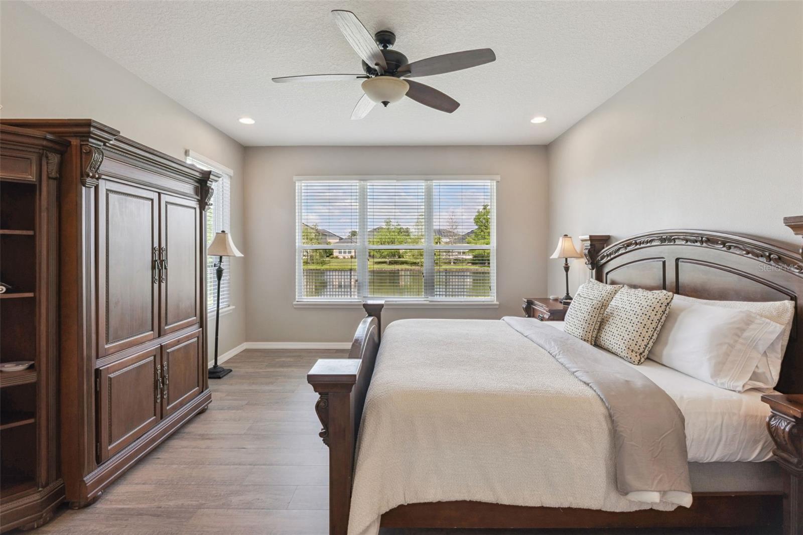 RETREAT AT LAKE CHARM - Residential