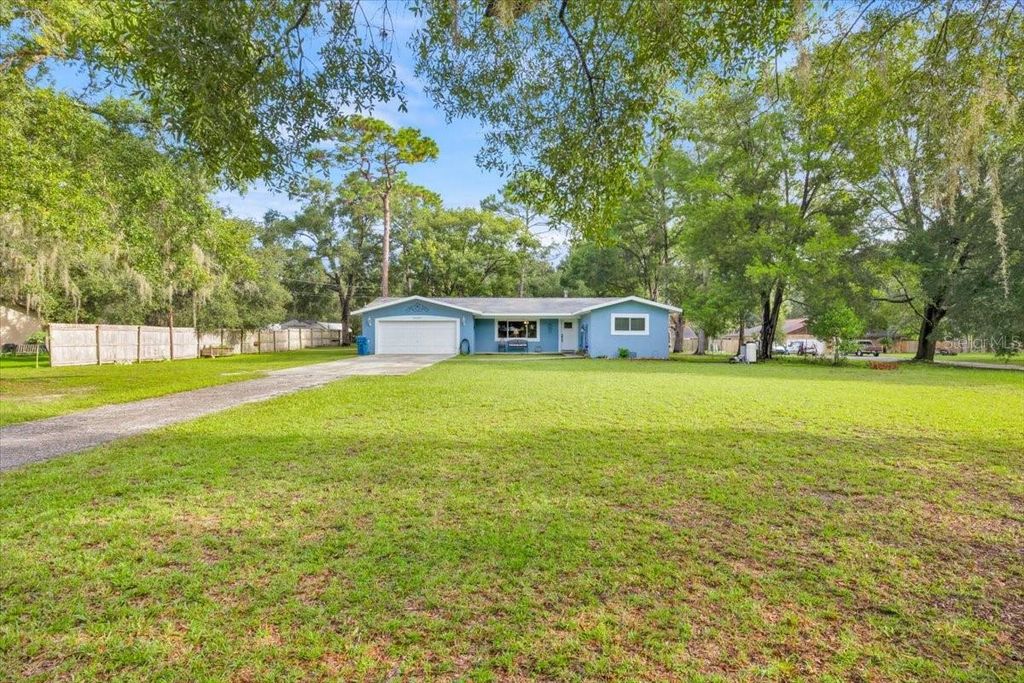 Photo of 34159 Ridge Manor Drive, Dade City, FL 33523 (MLS # G5101012)