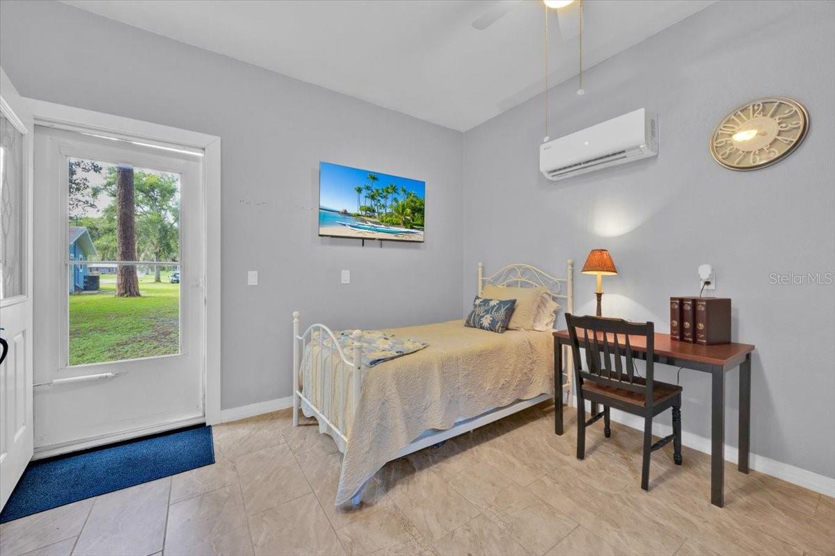 RIDGE MANOR - Residential