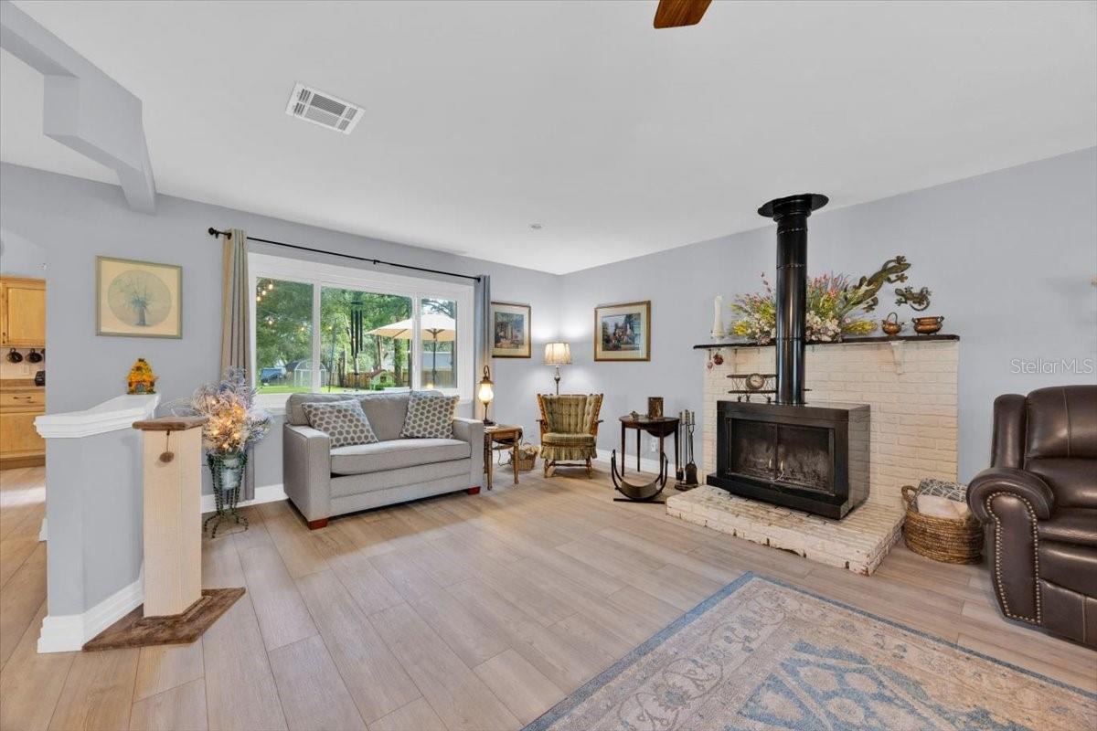 RIDGE MANOR - Residential