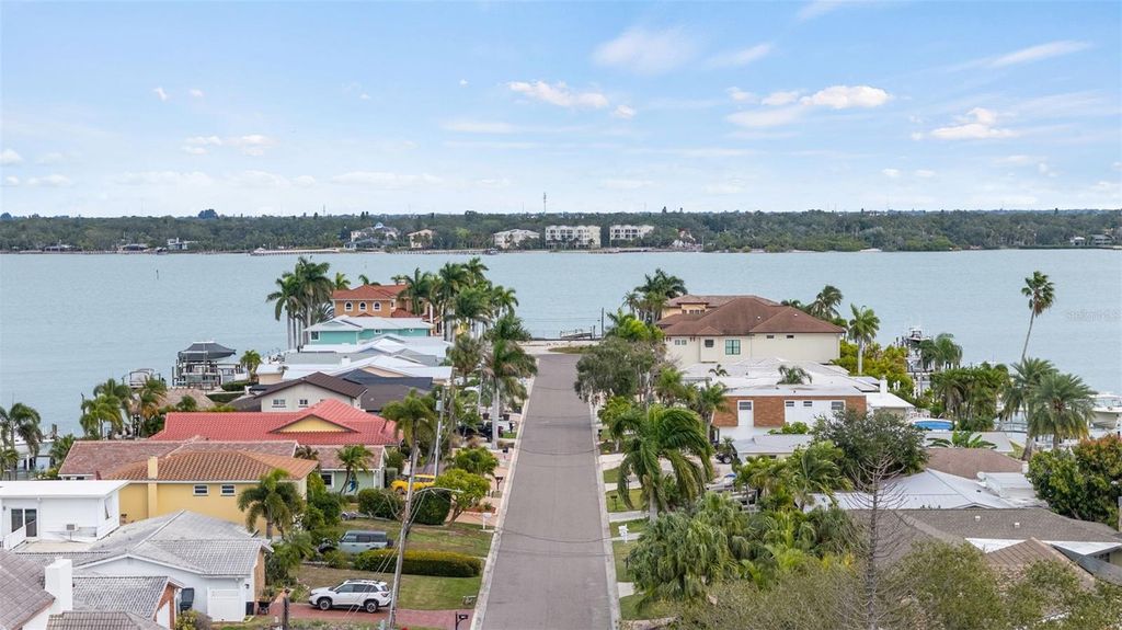 Photo of 850 Capri Boulevard, Treasure Island, FL 33706 (MLS # TB8465583)