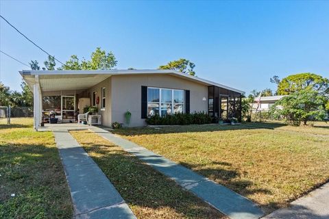 A home in PORT CHARLOTTE