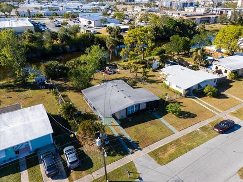 A home in PORT CHARLOTTE