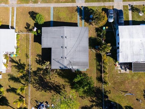 A home in PORT CHARLOTTE