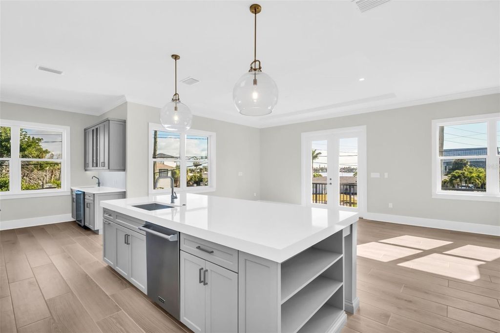 Photo of 187 145th Avenue E #4, St Petersburg, FL 33708 (MLS # TB8459709)