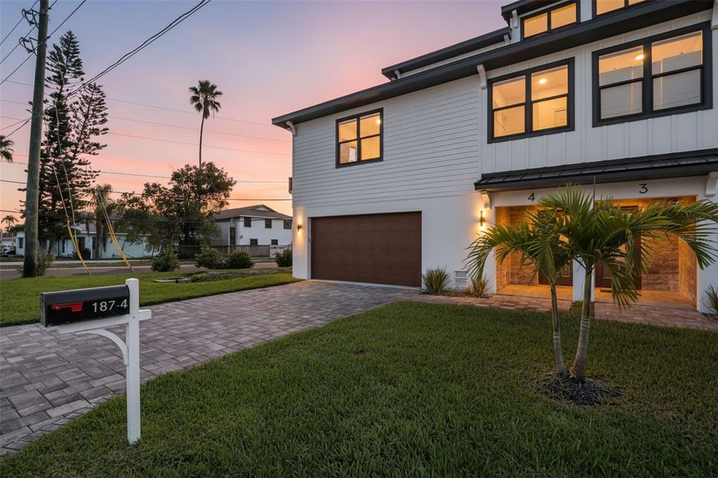 Photo of 187 145th Avenue E #4, St Petersburg, FL 33708 (MLS # TB8459709)