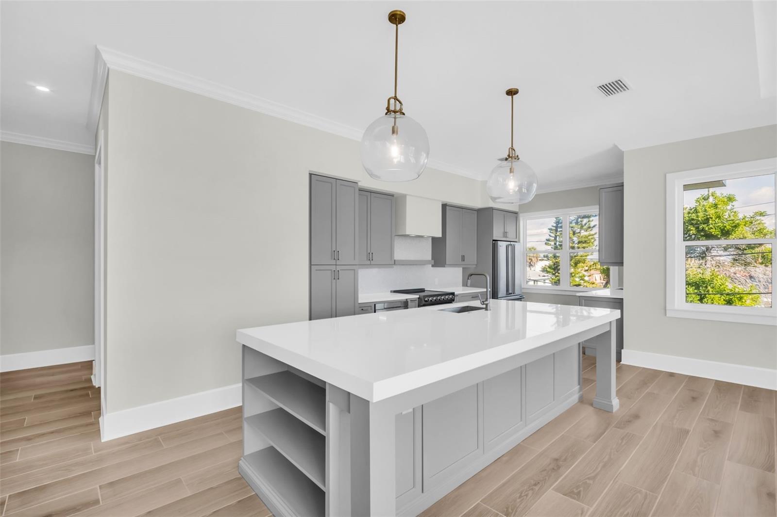 187 145TH AVENUE E 4