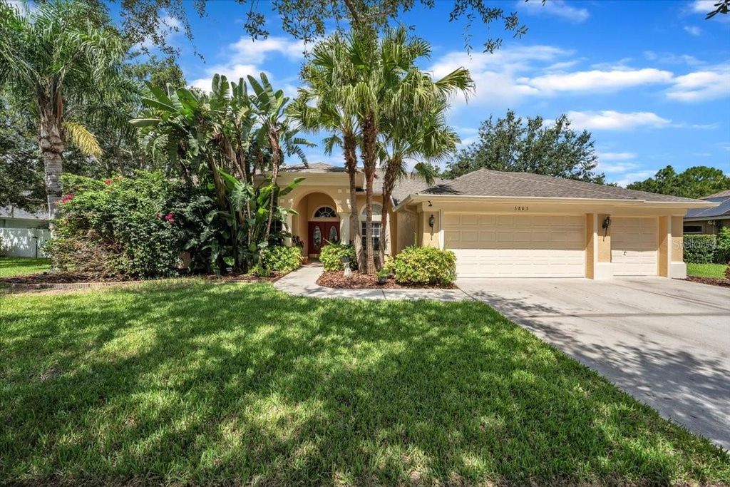 Photo of 5803 Tanagerside Road, Lithia, FL 33547 (MLS # TB8409358)