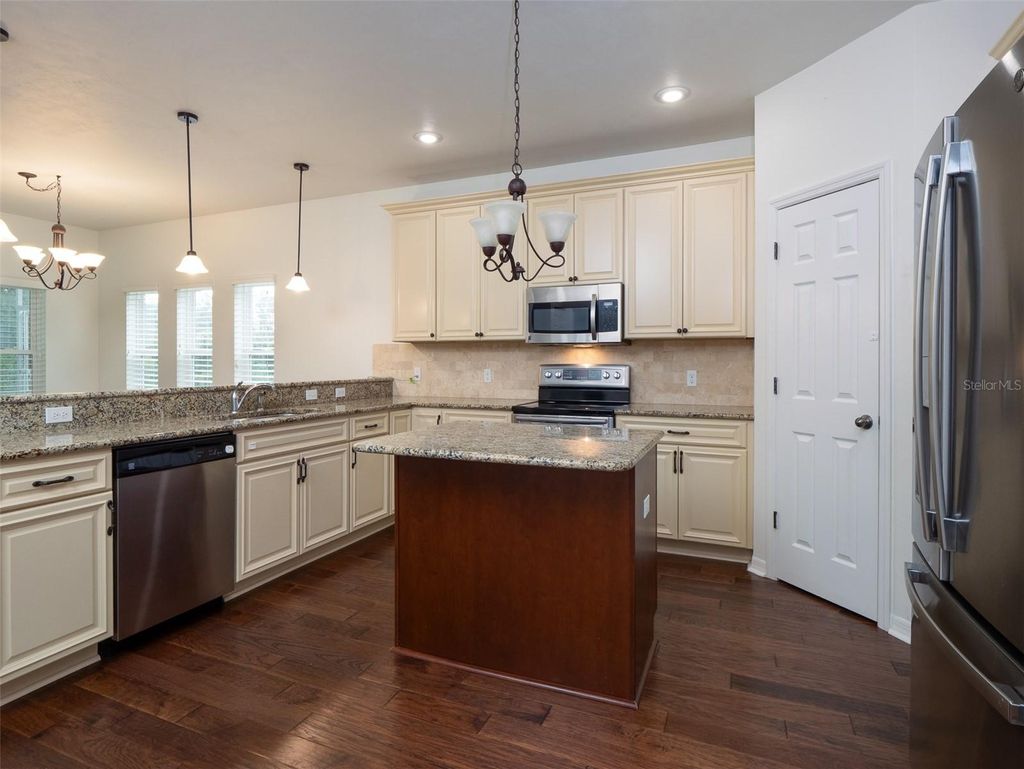 Photo of 1541 NW 100th Drive, Gainesville, FL 32606 (MLS # GC531816)