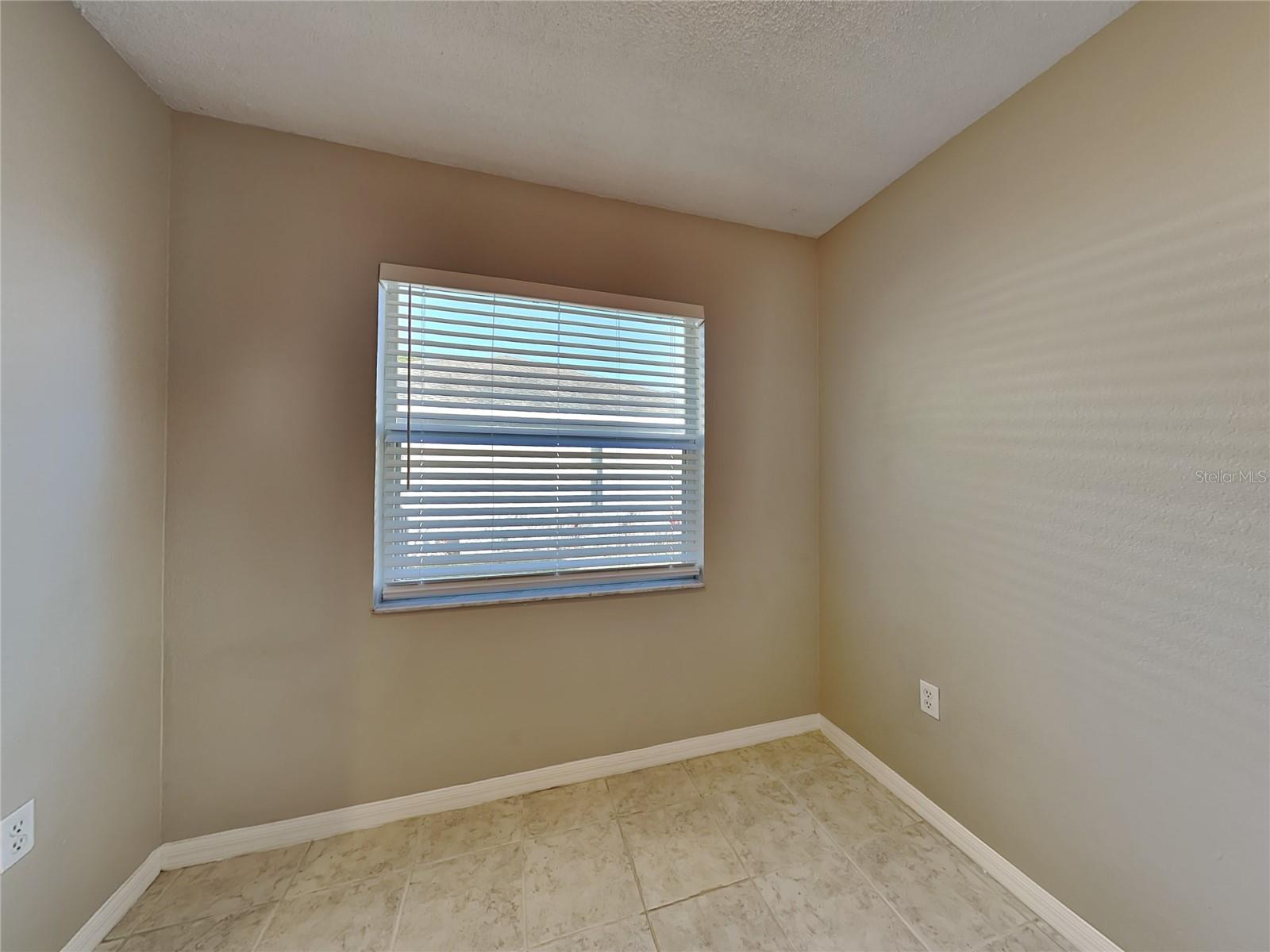 DEVONSHIRE MANOR - Residential Lease