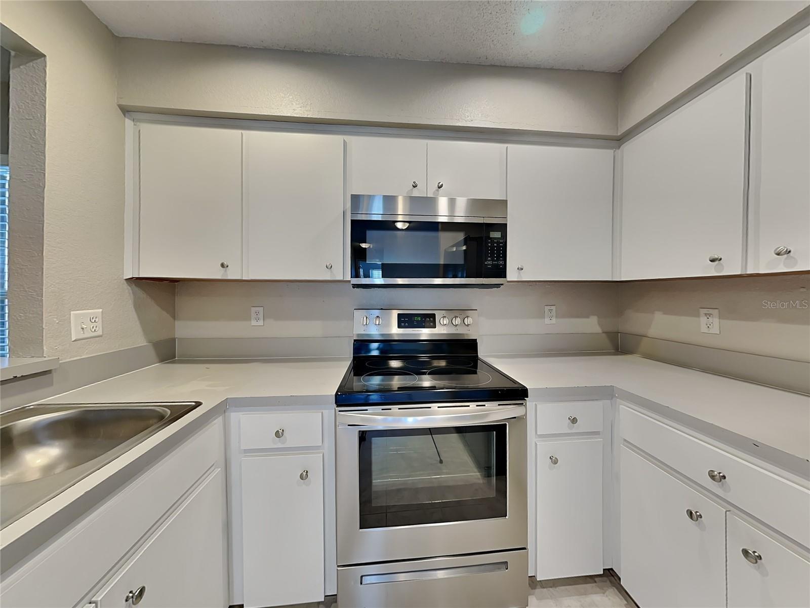 DEVONSHIRE MANOR - Residential Lease