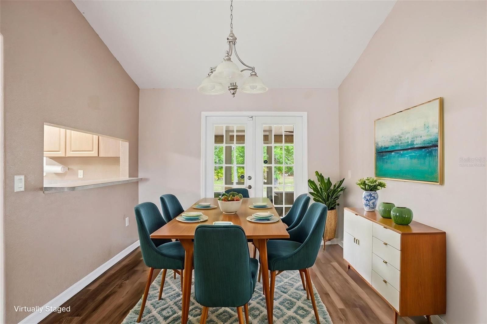 ROYAL HIGHLANDS - Residential