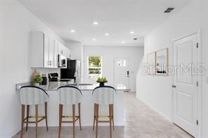 THE TOWNHOMES AT WESTVIEW - Residential Lease