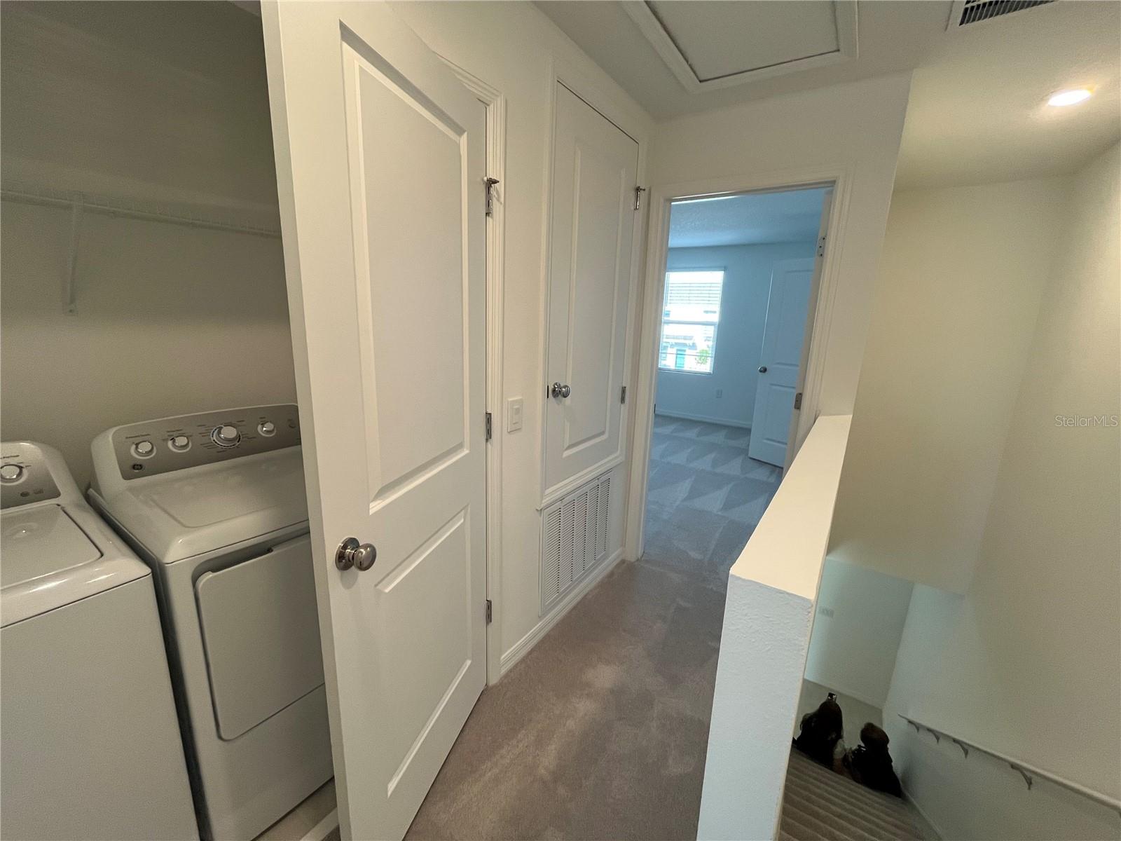 THE TOWNHOMES AT WESTVIEW - Residential Lease