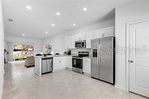 THE TOWNHOMES AT WESTVIEW - Residential Lease